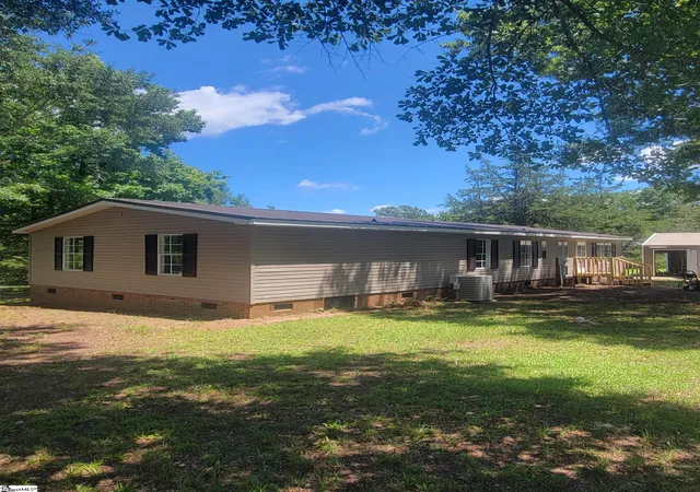 Photo 2 of Manufactured home for sale at 22 Lakeview Rd, Fountain Inn, SC 29644 | MLS# 1599866 | Listing updated on 2026-08-30