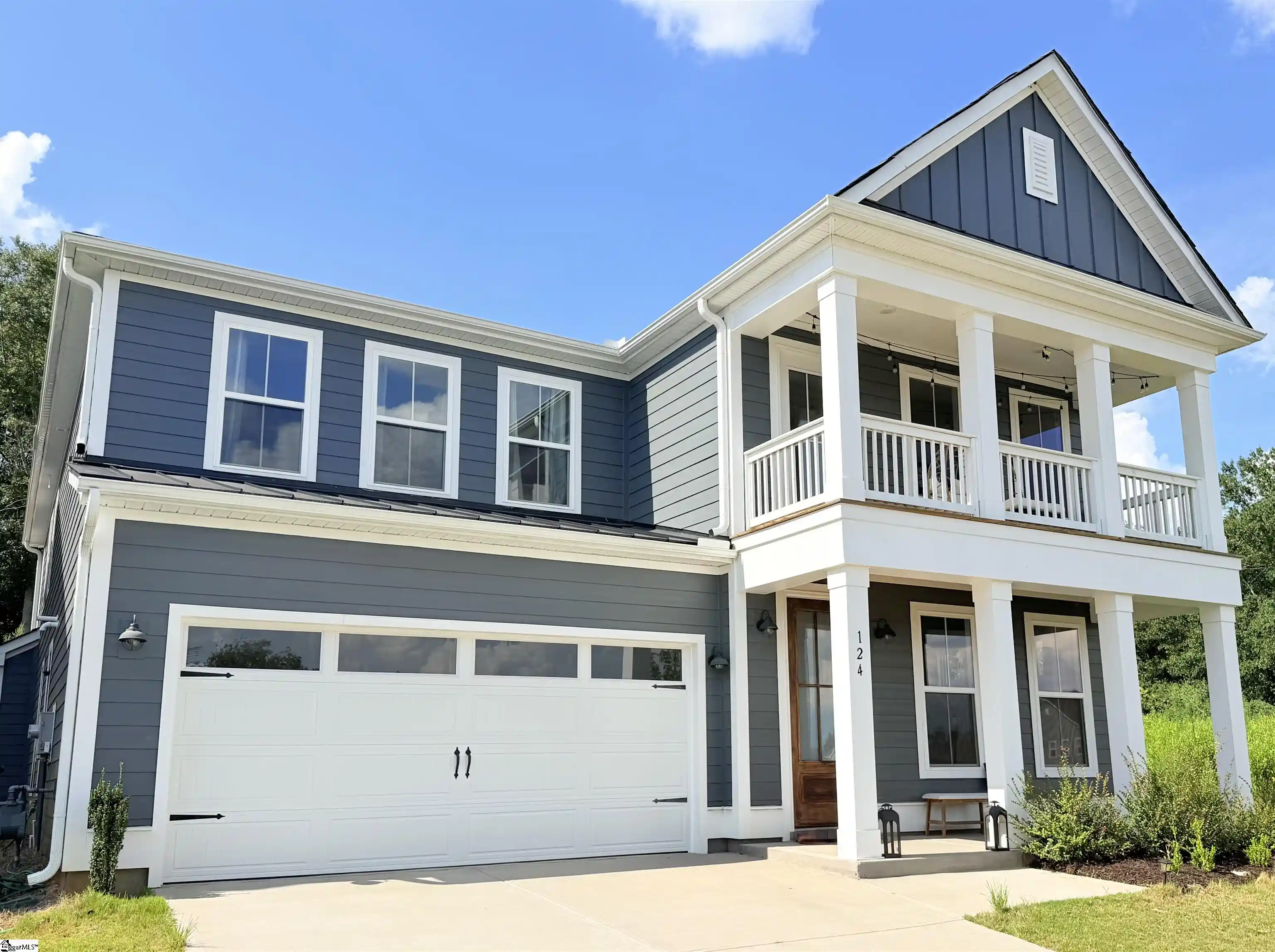 Photo 1 of Single family home for sale at 124 Bucklick Crk Ct, Simpsonville, SC 29680 | MLS# 1607413 | Listing updated on 2026-10-23
