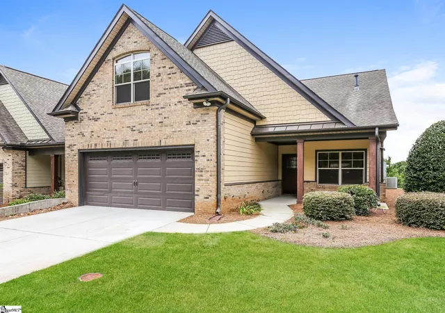 Photo 2 of Townhouse for sale at 213 Bell Heather Ln, Greer, SC 29650 | MLS# 1598842 | Listing updated on 2026-08-28
