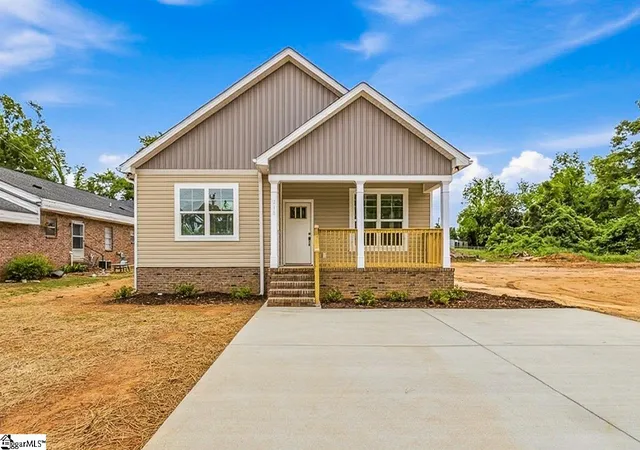 1st image of 215 W Durst Ave, Greenwood, SC 29649 | MLS# 1590510