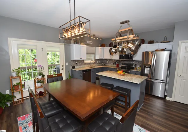 Photo 4 of Townhouse for sale at 218 Cambria Ct, Mauldin, SC 29662 | MLS# 1598609 | Listing updated on 2026-09-10