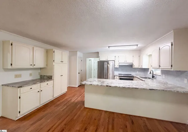 Photo 2 of Single family home for sale at 335 Dill Cir, Landrum, SC 29356 | MLS# 1598617 | Listing updated on 2026-09-17