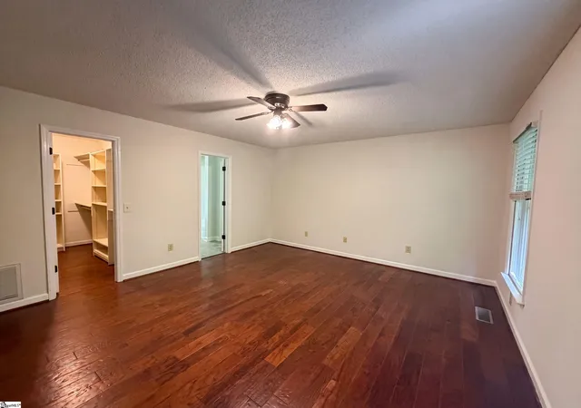 Photo 3 of Single family home for sale at 335 Dill Cir, Landrum, SC 29356 | MLS# 1598617 | Listing updated on 2026-09-24