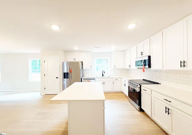 Photo 3 of Single family home for sale at 603 S Mountainview Rd #Lot 1, Greer, SC 29651 | MLS# 1588607 | Listing updated on 2026-09-04