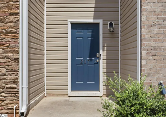 Photo 3 of Townhouse for sale at 217 Southridge Ct, Easley, SC 29642 | MLS# 1602133 | Listing updated on 2026-09-16