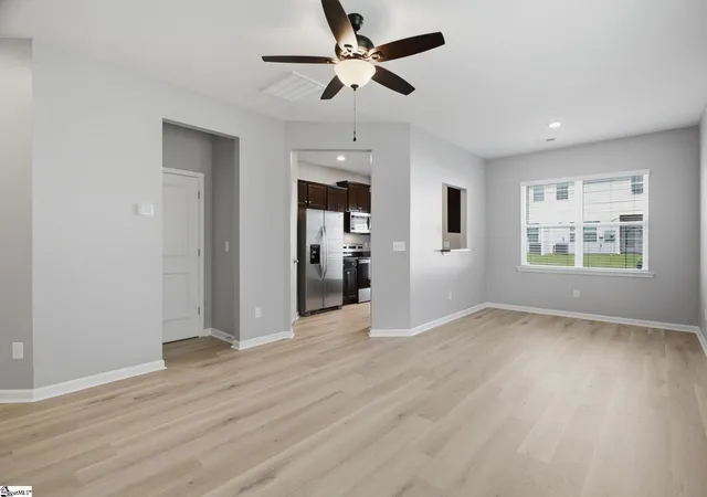 Photo 4 of Townhouse for sale at 217 Southridge Ct, Easley, SC 29642 | MLS# 1602133 | Listing updated on 2026-09-16
