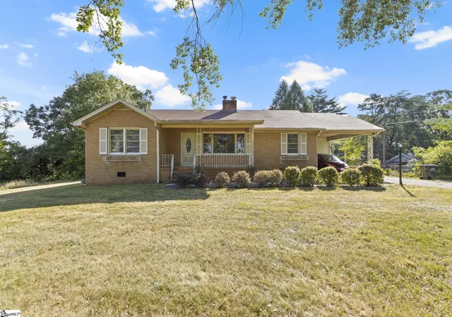 Homes for sale in Taylors, SC | 25 Goodwin Dr, Taylors, SC 29687 | MLS# 1564985
