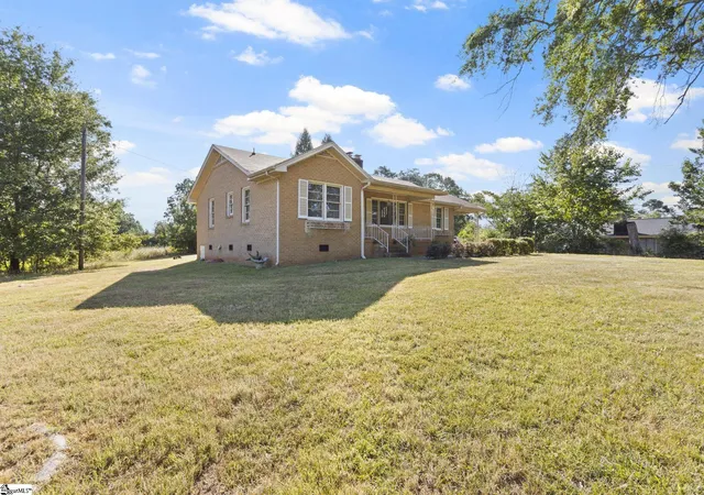 Homes for sale in Taylors, SC | 25 Goodwin Dr, Taylors, SC 29687 | MLS# 1564985