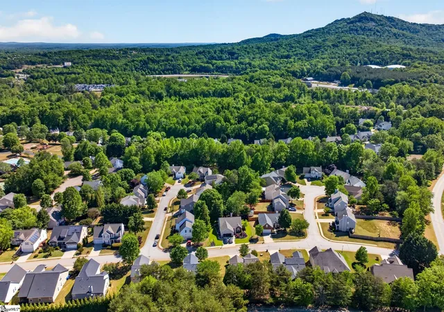 30th image of 205 Summitbluff Dr, Greenville, SC 29617 | MLS# 1600172