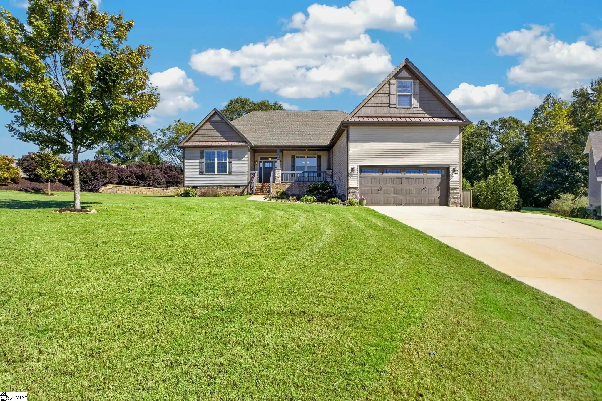 Photo 1 of Single family home for sale at 205 Aly Kay Way, Taylors, SC 29687 | MLS# 1606833 | Listing updated on 2026-10-19