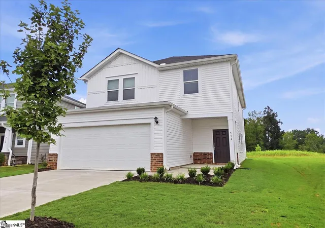Photo 3 of Sale Pending at 714 Cozy Bluff Rd, Spartanburg, SC 29301 | MLS# 1588672 | Listing updated on 2026-09-01