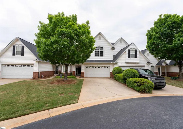 Homes for sale in Greer, SC | 608 Glassyrock Ct, Greer, SC 29650 | MLS# 1590397