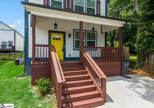 3rd image of 214 Averill St, Greenville, SC 29601 | MLS# 1594462