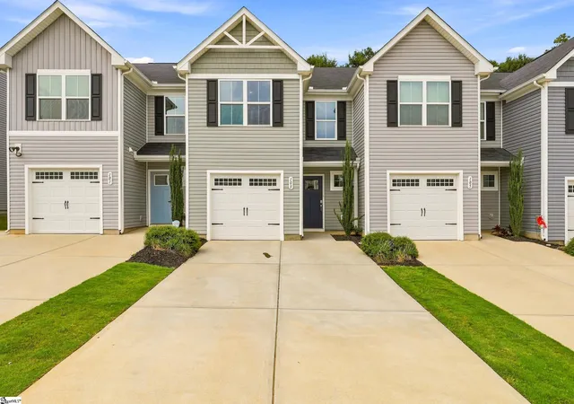 Townhouse for sale at 103 Sarnesfield Wy, Greenville, SC 29605 | MLS# 1602308