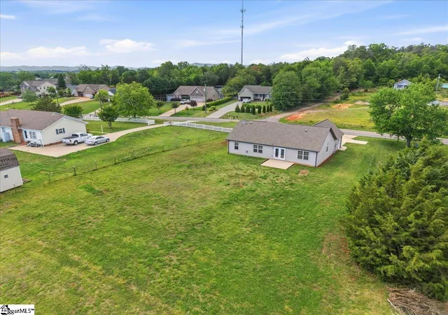 2nd image of 301 W Gap Creek Rd, Greer, SC 29651 | MLS# 1591317