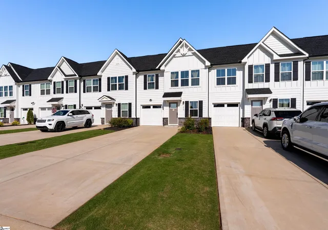 Photo 2 of Townhouse for sale at 206 Copper Hill Run, Greenville, SC 29611 | MLS# 1598966 | Listing updated on 2026-09-02