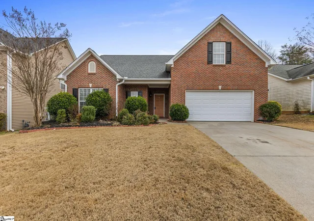 Photo 1 of Sale Pending at 704 Center Rd, Taylors, SC 29687 | MLS# 1583466 | Listing updated on 2026-08-30