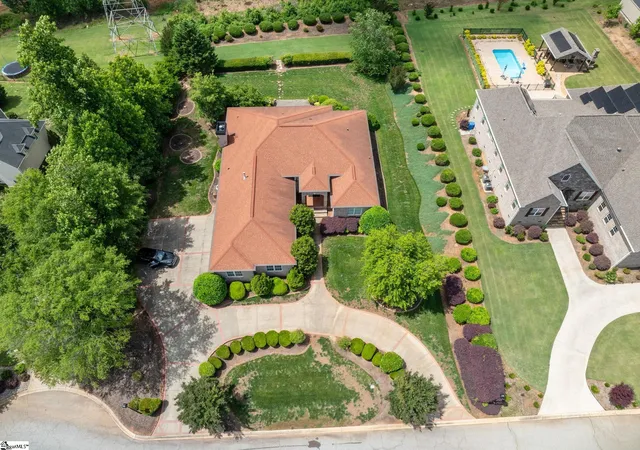 Photo 2 of Sale Pending at 306 Glinda Ann Ct, Greenville, SC 29607 | MLS# 1593506 | Listing updated on 2026-10-15