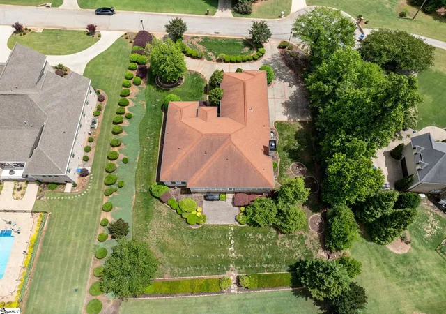 Photo 4 of Sale Pending at 306 Glinda Ann Ct, Greenville, SC 29607 | MLS# 1593506 | Listing updated on 2026-10-15