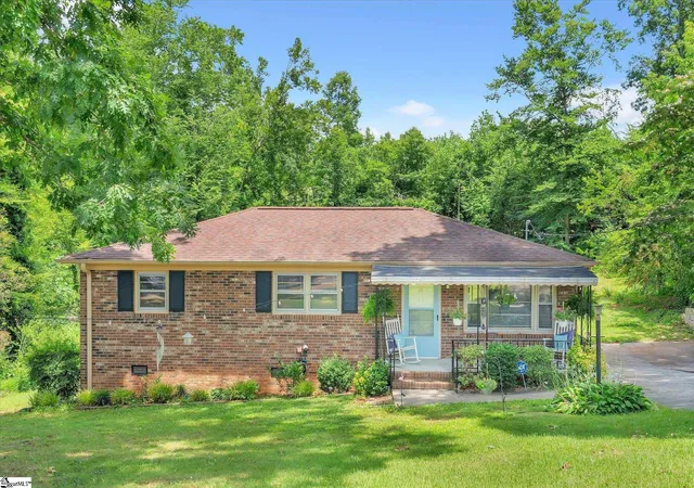 Photo 2 of Single family home for sale at 16 Theodore Cir, Greenville, SC 29611 | MLS# 1595510 | Listing updated on 2026-08-16