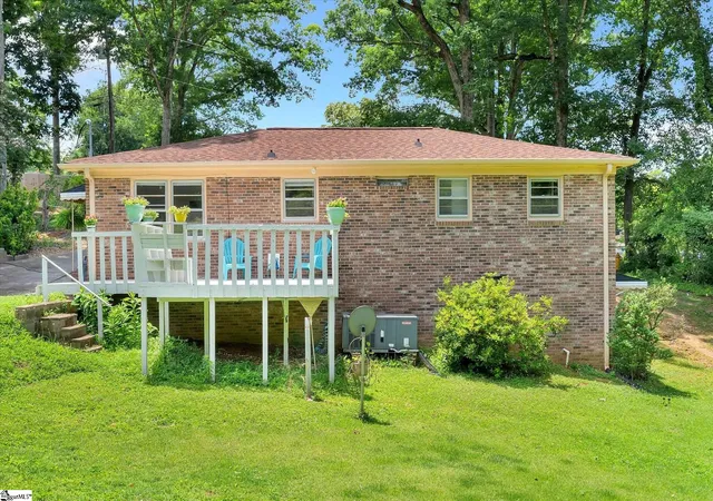 Photo 3 of Single family home for sale at 16 Theodore Cir, Greenville, SC 29611 | MLS# 1595510 | Listing updated on 2026-08-16
