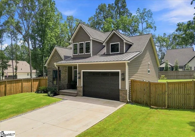 Photo 2 of Single family home for sale at 1241 Owens Rd, Greer, SC 29651 | MLS# 1601410 | Listing updated on 2026-09-09