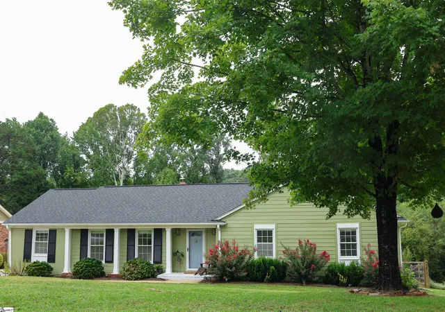 Photo 1 of Sale Pending at 5016 Maplewood Dr, Greenville, SC 29615 | MLS# 1601525 | Listing updated on 2026-09-03