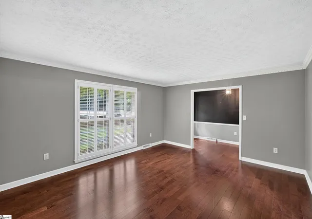 Photo 3 of Single family home for sale at 103 Lancelot Ct, Simpsonville, SC 29681 | MLS# 1601026 | Listing updated on 2026-09-30