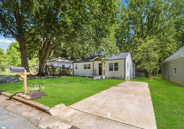 Photo 2 of Single family home for sale at 707 Blair St, Anderson, SC 29625 | MLS# 1596153 | Listing updated on 2026-08-20