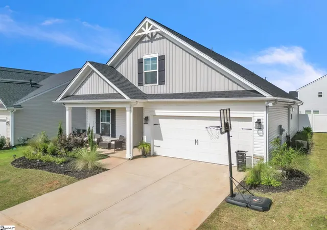 Photo 2 of Single family home for sale at 1415 Apple Butter Dr, Lyman, SC 29365 | MLS# 1600847 | Listing updated on 2026-08-27