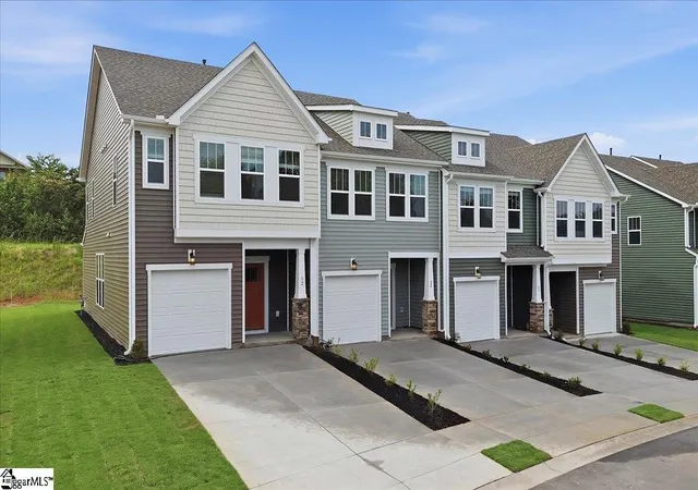 Photo 2 of Townhouse for sale at 28 Shoemaker Rd, Greenville, SC 29617 | MLS# 1596933 | Listing updated on 2026-09-04