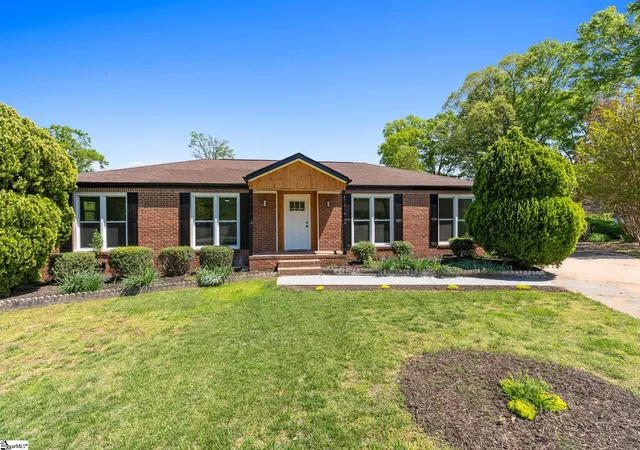1st image of 3 Hibourne Ct, Greenville, SC 29615 | MLS# 1592197