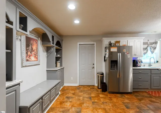 Photo 4 of Single family home for sale at 164 Chestnut Lake Dr, Inman, SC 29349 | MLS# 1584685 | Listing updated on 2026-08-13