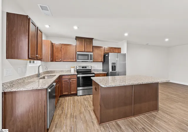 Photo 2 of Townhouse for sale at 603 Cresslyn Ct, Greenville, SC 29617 | MLS# 1599974 | Listing updated on 2026-10-27