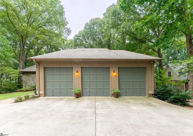 Homes for sale in Townville, SC | 122 Paradise Cir, Townville, SC 29689 | MLS# 1594747
