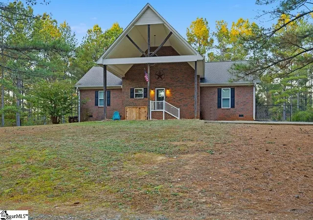 Photo 3 of Single family home for sale at 1907 Mountain Creek Church Rd, Starr, SC 29684 | MLS# 1590593 | Listing updated on 2026-09-21