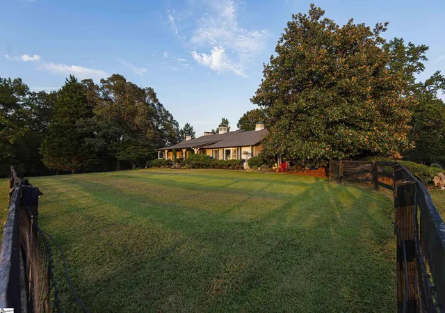 4th image of 315, 317, 319 Gibson Rd, Landrum, SC 29356 | MLS# 1562696