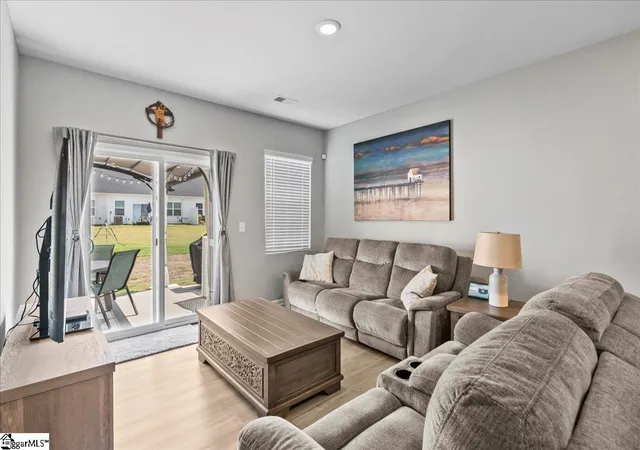Photo 3 of Townhouse for sale at 101 Aleppo Ln, Greer, SC 29651 | MLS# 1597989 | Listing updated on 2026-09-15