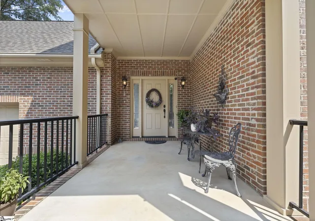 Photo 3 of Single family home for sale at 220 Baucom Park Dr, Greer, SC 29650 | MLS# 1599433 | Listing updated on 2026-09-14