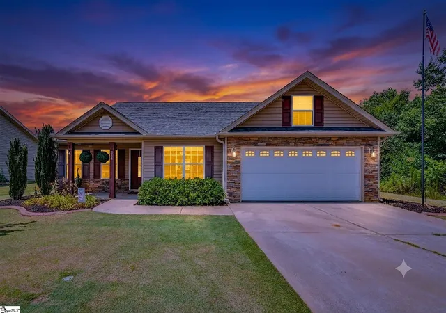 Homes for sale in Boiling Springs, SC | 837 Dove Creek Ct, Boiling Springs, SC 29316 | MLS# 1596996