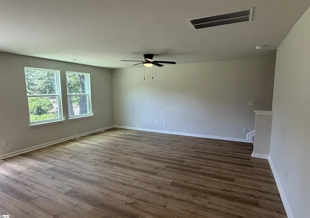 Photo 4 of Single family home for sale at 61 Campbell St, Duncan, SC 29334 | MLS# 1601282 | Listing updated on 2026-08-19