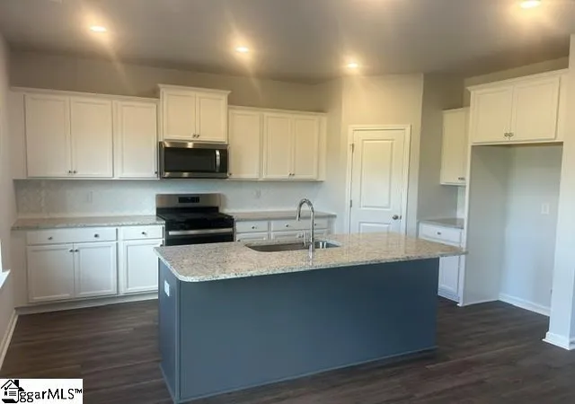 Photo 3 of Sale Pending at 133 Edgewood Farms Ct, Easley, SC 29640 | MLS# 1601800 | Listing updated on 2026-09-27