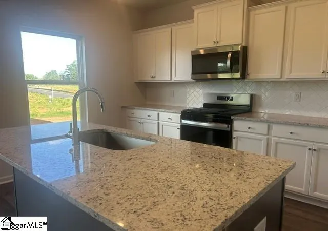 Photo 4 of Sale Pending at 133 Edgewood Farms Ct, Easley, SC 29640 | MLS# 1601800 | Listing updated on 2026-09-27