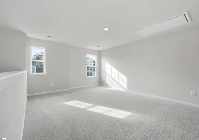 Photo 2 of Single family home for sale at 402 Rivergarden Dr, Travelers Rest, SC 29690 | MLS# 1599992 | Listing updated on 2026-09-17