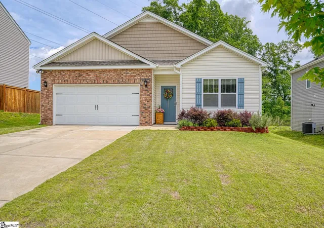 Photo 1 of Single family home for sale at 1239 Lynton Ln, Lyman, SC 29365 | MLS# 1601451 | Listing updated on 2026-08-20