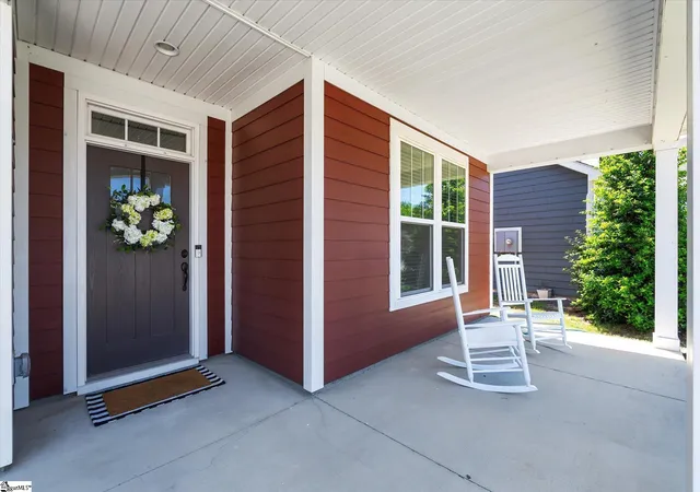 Photo 2 of Single family home for sale at 312 Runion Lake Ct, Taylors, SC 29687 | MLS# 1592452 | Listing updated on 2026-08-24