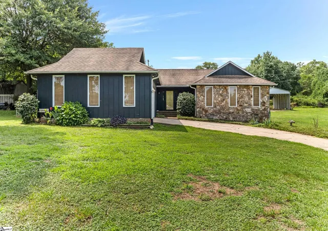Homes for sale in Pelzer, SC | 234 Country Glen, Pelzer, SC 29669 | MLS# 1596087