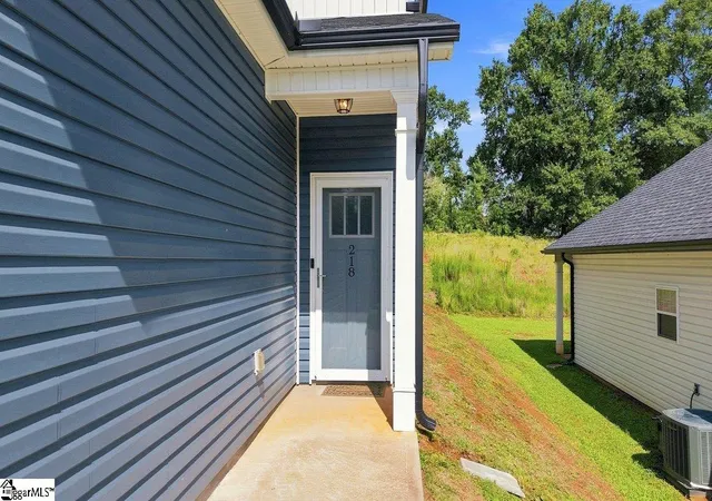 Photo 2 of Single family home for sale at 218 Rosewood Cir, Duncan, SC 29334 | MLS# 1600240 | Listing updated on 2026-08-25