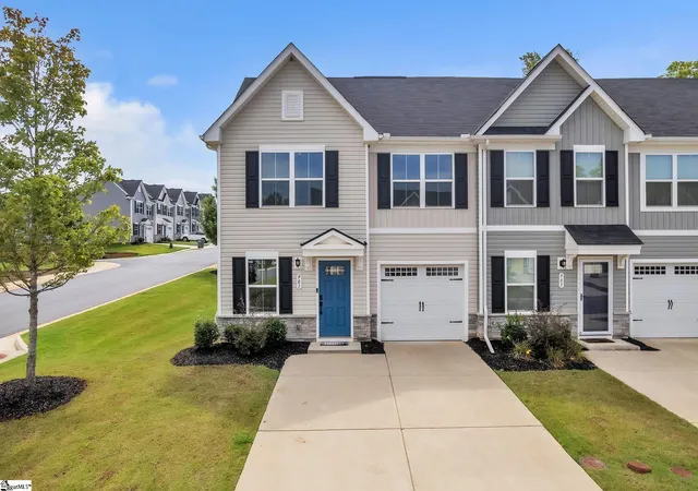 Photo 2 of Townhouse for sale at 901 Leyburn Ln, Greenville, SC 29617 | MLS# 1601258 | Listing updated on 2026-08-20
