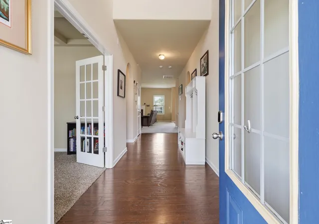 Photo 3 of Single family home for sale at 324 Lost Lake Dr, Simpsonville, SC 29681 | MLS# 1595790 | Listing updated on 2026-09-01